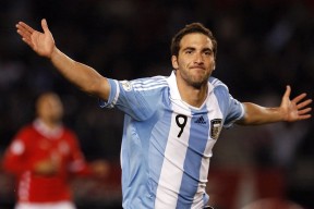 九游娱乐在线-巴西豪门弗拉门戈本赛季表现稳健，攻防两端俱佳