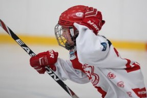 九游娱乐下载-奥预赛中国女足战平 球迷呼吁加强体能训练，中国女足练兵